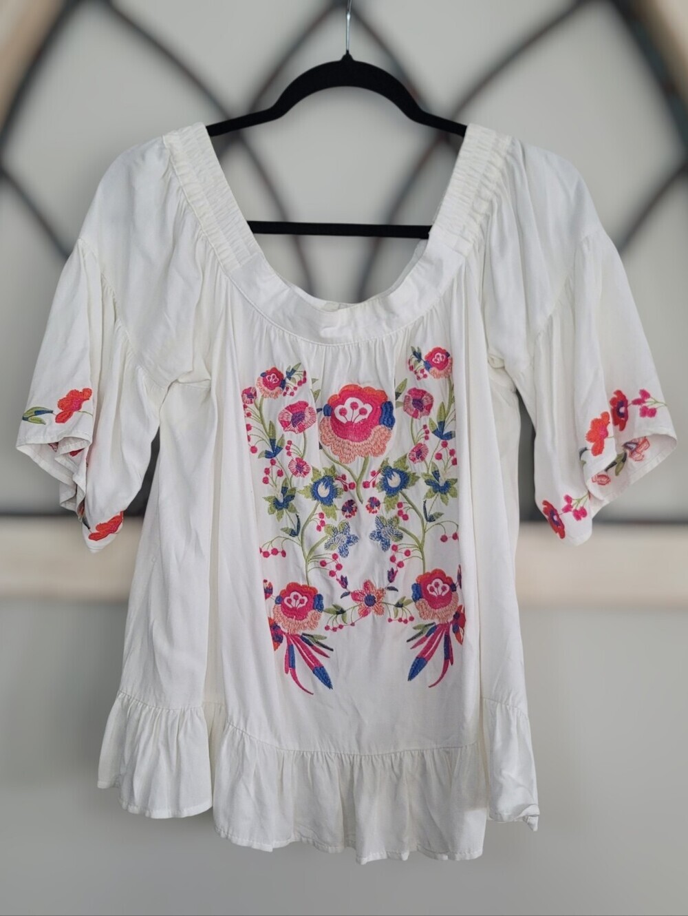 Altar'd State Boho Off The Shoulder Floral Embriodered Peasant Blouse, Sz M - Picture 2 of 6